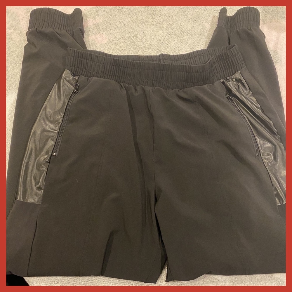 Like New Victoria’s Secret Sport Joggers - Picture 1 of 10